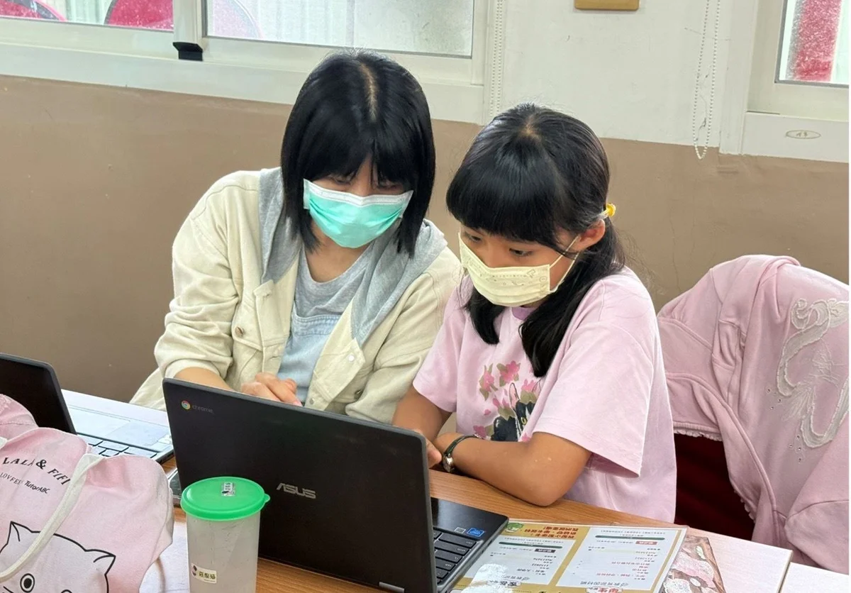 家長也走進數位課堂　花蓮親子一起練習用科技學習