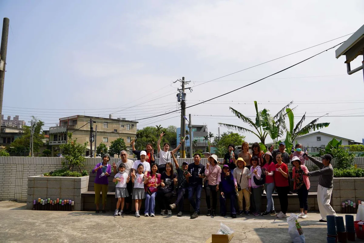 北區十塊寮把水泥廣場變綠地 中寮里集會所外成樂齡共享空間