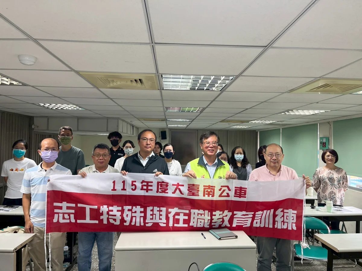 公車志工走進課堂 從傾聽與觀察守住臺南搭車日常