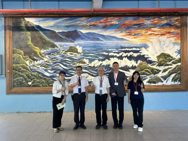 高考三級進入第二天　臺東縣府巡視東海國中考場並續開接駁車