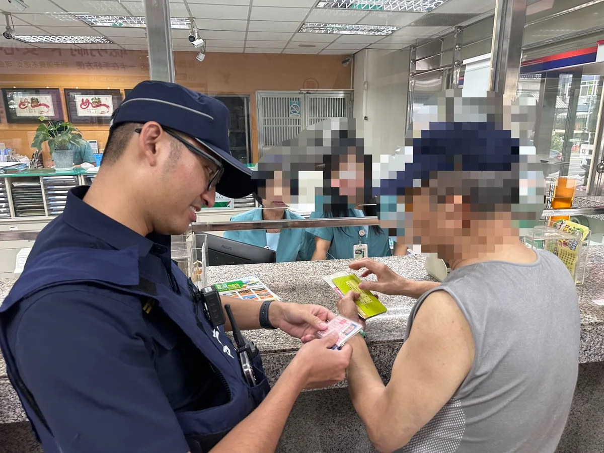 陌生網友稱要匯港幣 員林警郵局前攔下人頭帳戶風險