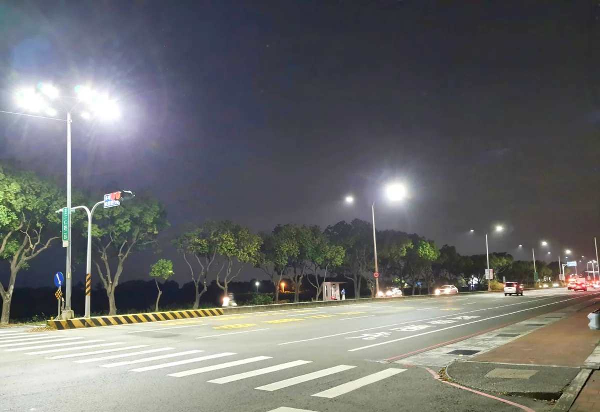 一盞燈故障不再等通報　臺南智慧路燈縮短搶修時間