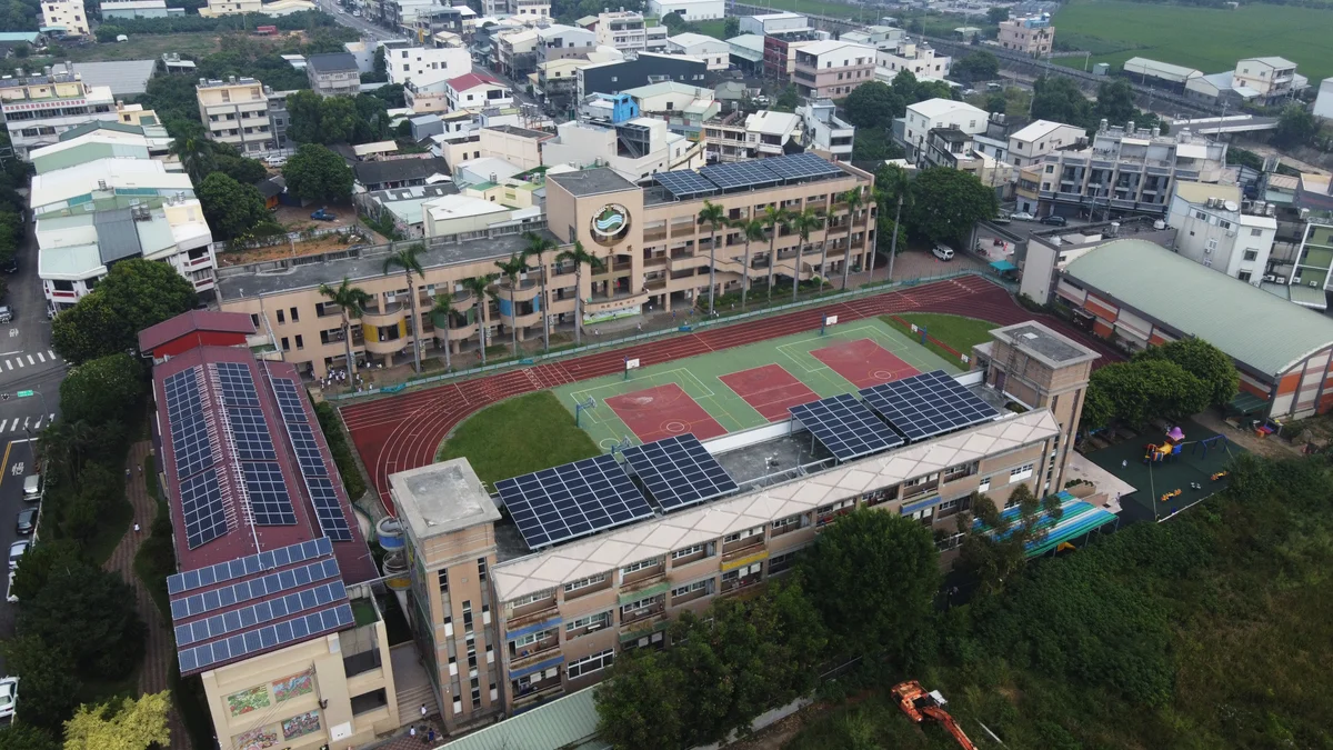 台中光電容量達975MW 離1GW目標再近一步