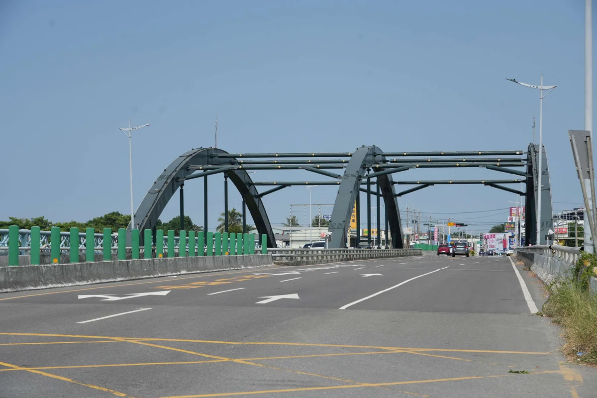 看見平和橋就知道家快到了　防鏽與夜間照明工程開工