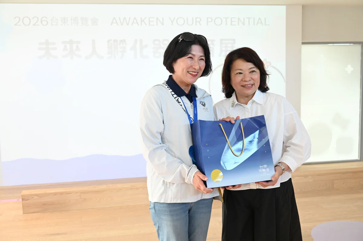 黃敏惠率團走進台東博覽會　教育展六大展區留下深刻印象