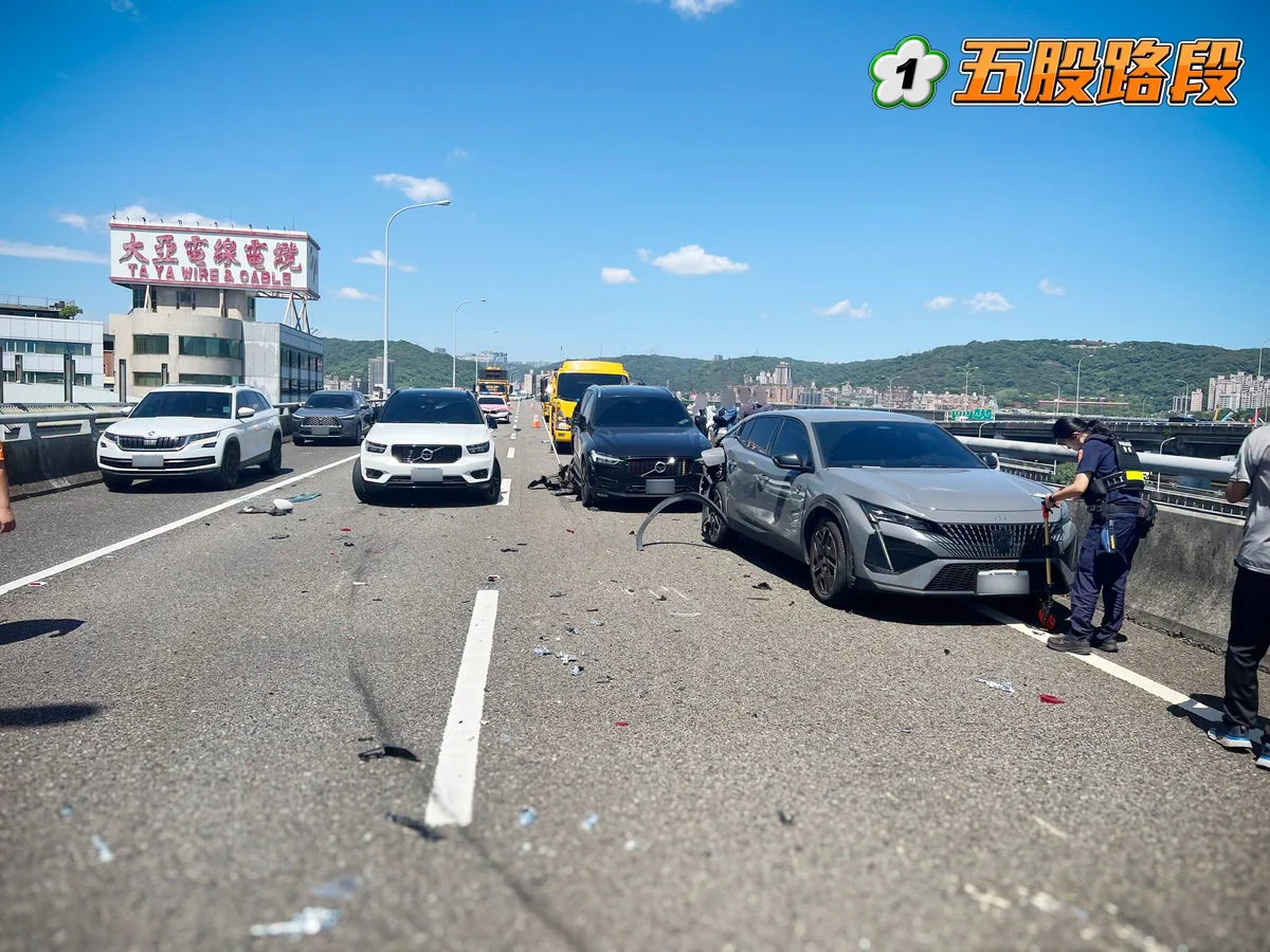 5車事故撞飛兩輪胎 交通隊提醒別過度依賴科技