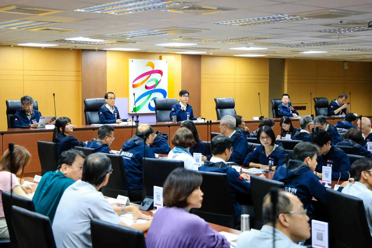 颱風、青春專案到登革熱 陳其邁市政會議點出高雄暑假三件事