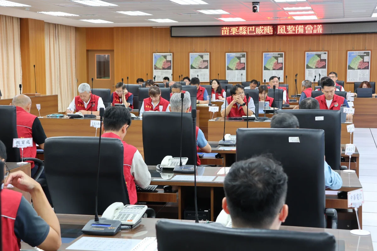 巴威颱風逼近 苗栗今晚9點二級開設嚴陣以待