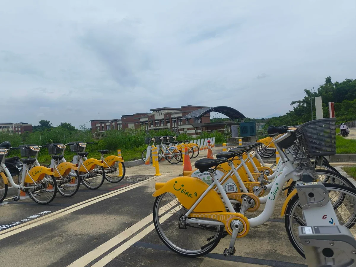 砲指部進駐關廟 YouBike新站接上紅15與公車路網