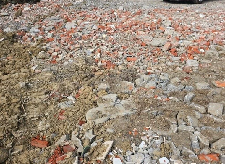 民雄農地遭埋營建廢棄物 嘉縣環保局聯手檢警起訴3人