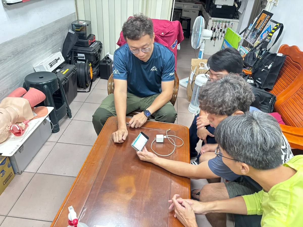 南一段兩山友失聯六小時　靠離線地圖循航跡平安下山