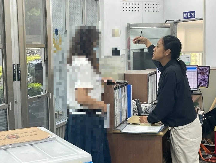 一封欠費簡訊讓她急進派出所　苓雅警一句話先攔下詐騙