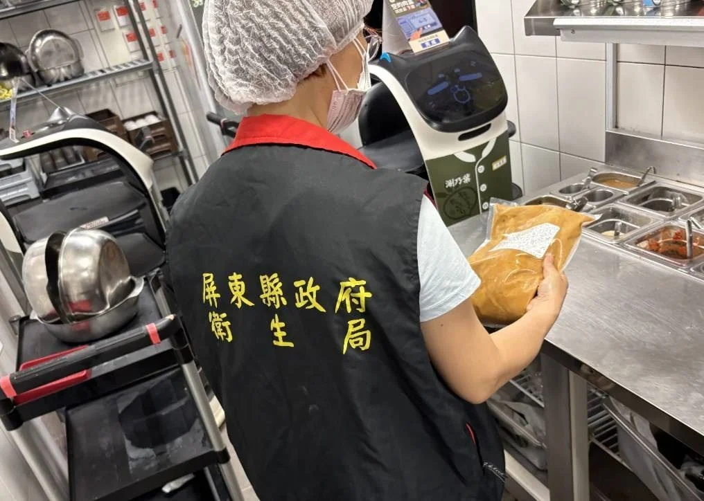 食藥署擴大預防性下架 屏東追出33項產品停賣回收
