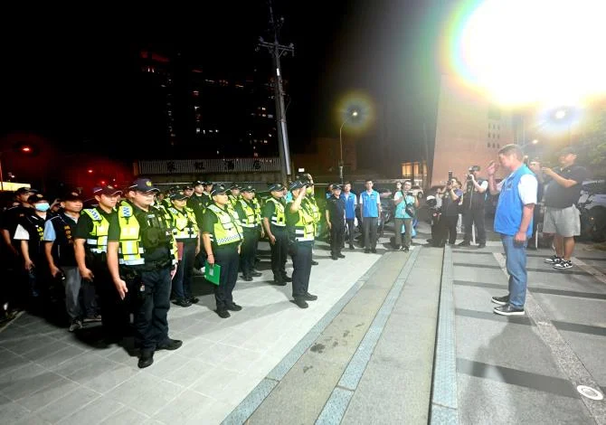鍾東錦夜赴頭份臨檢　苗栗青春專案鎖定毒駕與少年安全