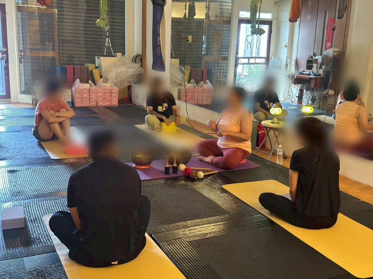 花蓮市社福中心開親子紓壓團體　孩子學柔道、照顧者練瑜珈