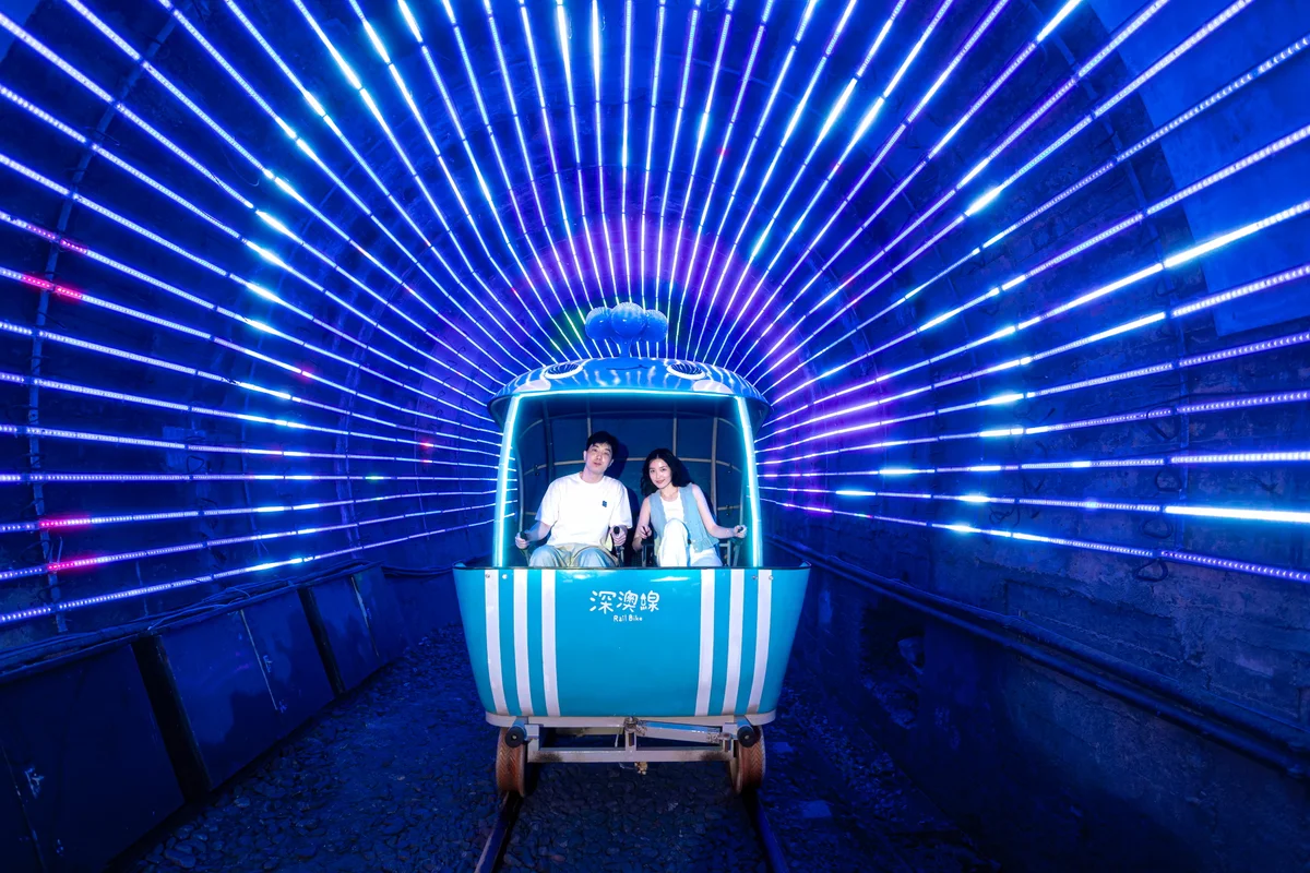 深澳鐵道自行車夏夜加開　7月起沿線亮起9大燈區