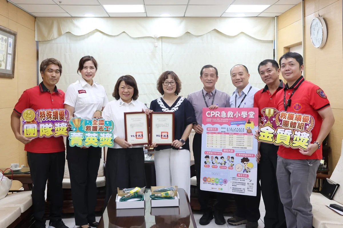 把對孩子的思念化成守護 徐瑀婕捐2組給氧甦醒器給嘉市消防
