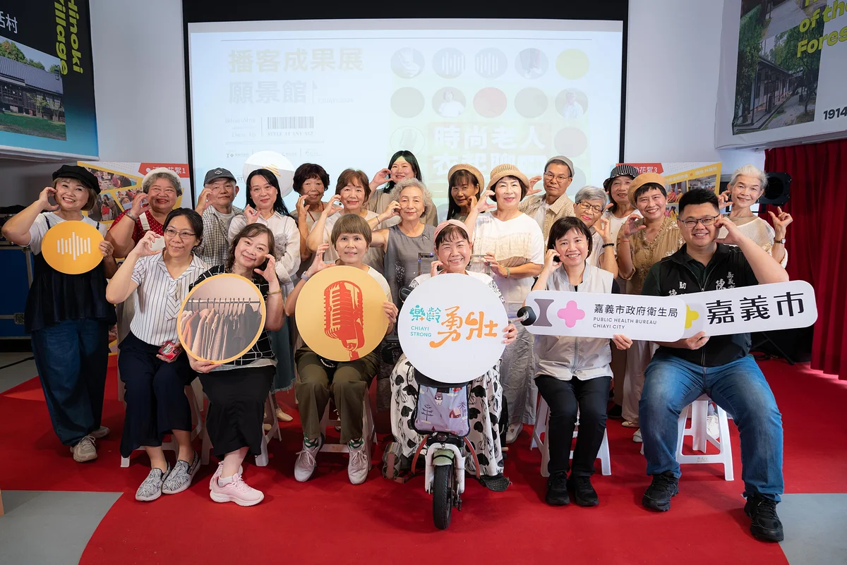 舊衣穿回自信 嘉義時尚老人走上伸展台說故事