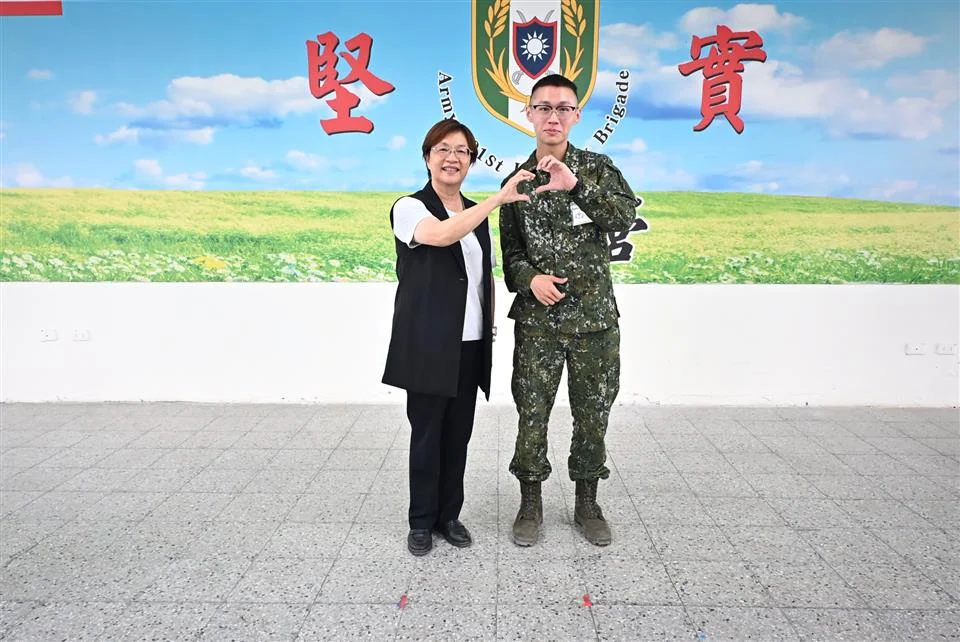 到嘉義營區看彰化子弟兵 王惠美叮嚀平安退伍
