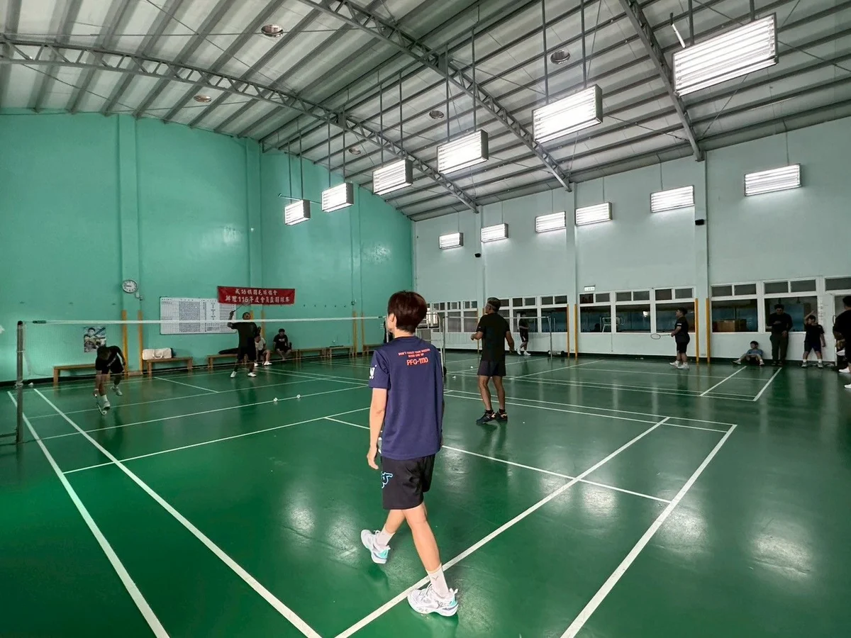 成功分局走進羽球館 反詐與交安宣導瞄準暑假青少年
