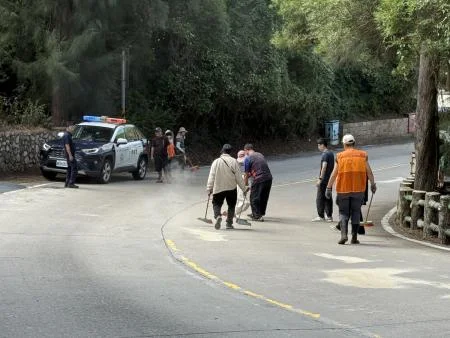 福澳往清水路段傳漏油 兩機車滑倒一人牙齒斷裂