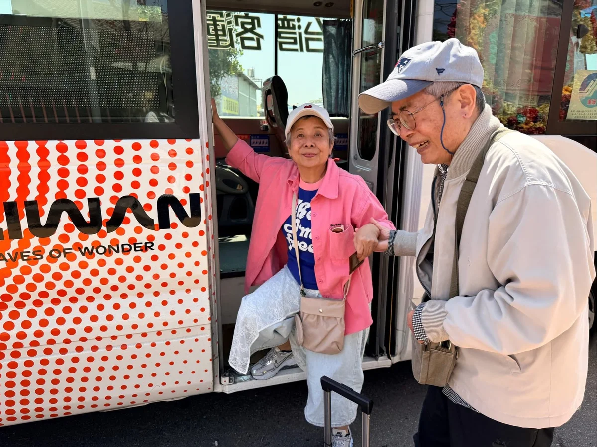 Pipia阿嬤搭好行遊台中 敬老月優惠延續至年底
