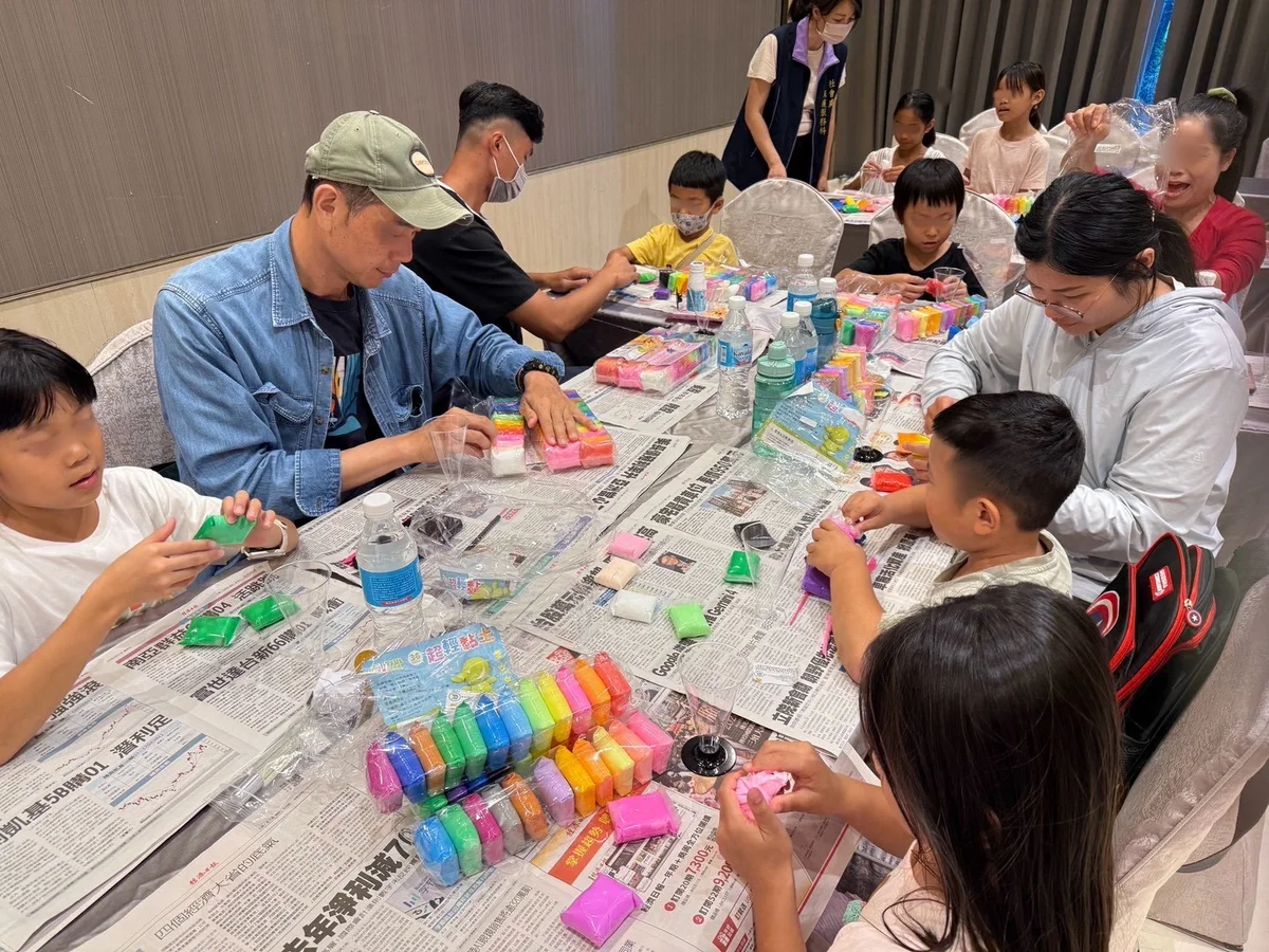 從香氣到冰淇淋黏土　臺東親子在共同創作中練習陪伴