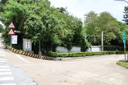 南竿舊體育館清運未完　聚英路周邊交管延至年底