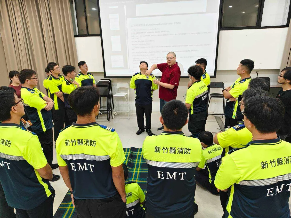 為最危急的一口氣準備 竹縣救護員赴北醫練高階救命術