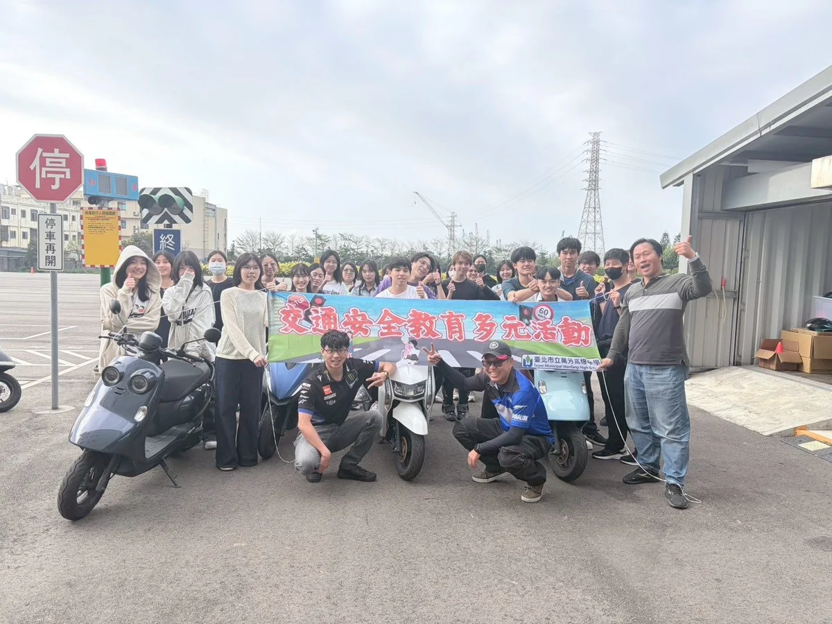 萬芳高中通學路口有人守 獲北市金輪獎肯定