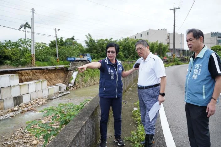 波羅汶溪護岸崩塌路難行 縣府將投入千萬重建擋土牆
