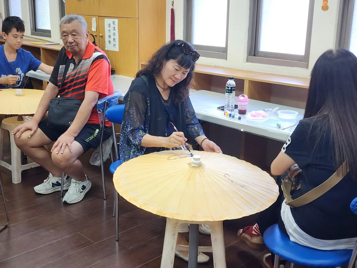 一針一線學花布、一竹一紙繪傘骨　花蓮培訓客家工藝人才