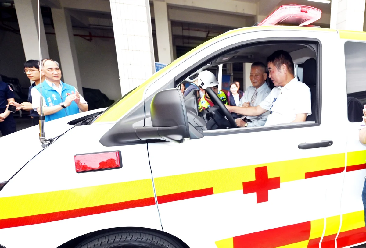 95歲林進財把救護車送回苗栗 350萬元設備加入救援行列