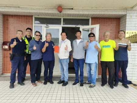 中秋前走進東西莒警察所 張永江送加菜金慰勉員警