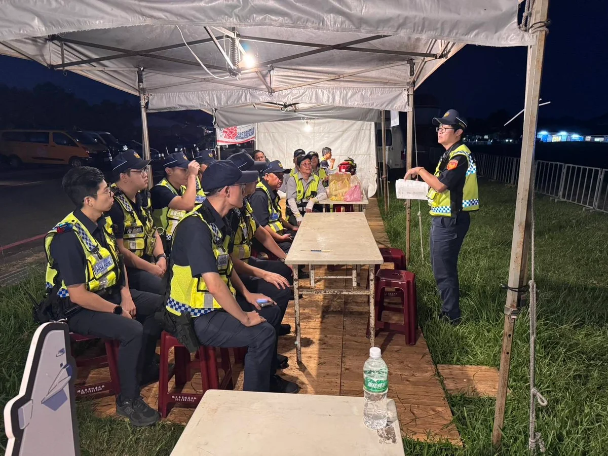 熱氣球嘉年華人潮湧入 關山警駐機動派出所守住現場安全