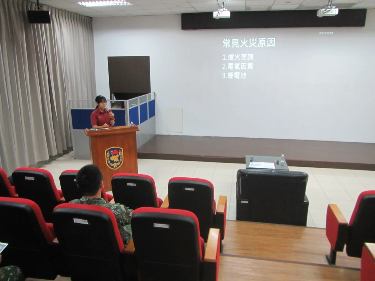 消防員走進泰山營區　帶官兵練好初期火災應變