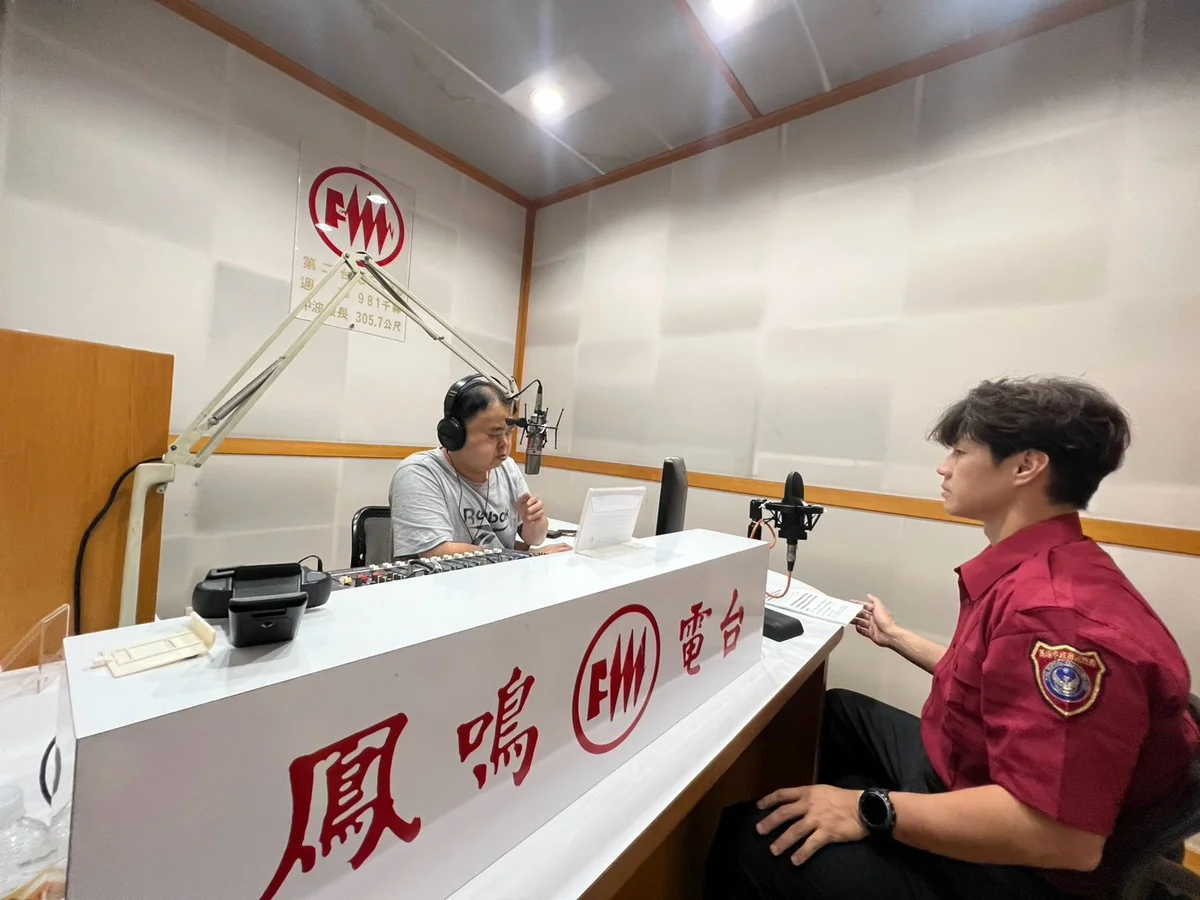 行動電源怎麼充才安心 大昌消防隊上電台說防災