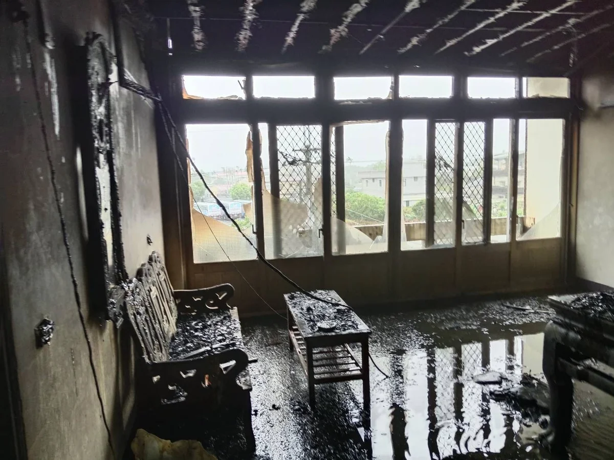 銅鑼中平村住宅神明廳起火 消防救出受困2樓女童