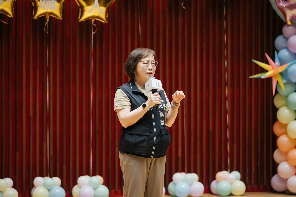 近千四百人走進市府親子日 孩子穿上消防衣探索職人夢