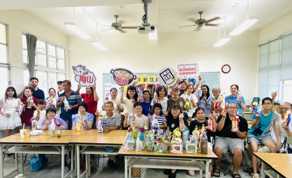 回收酒瓶點亮岡山課堂 新住民從手作練習看見自信