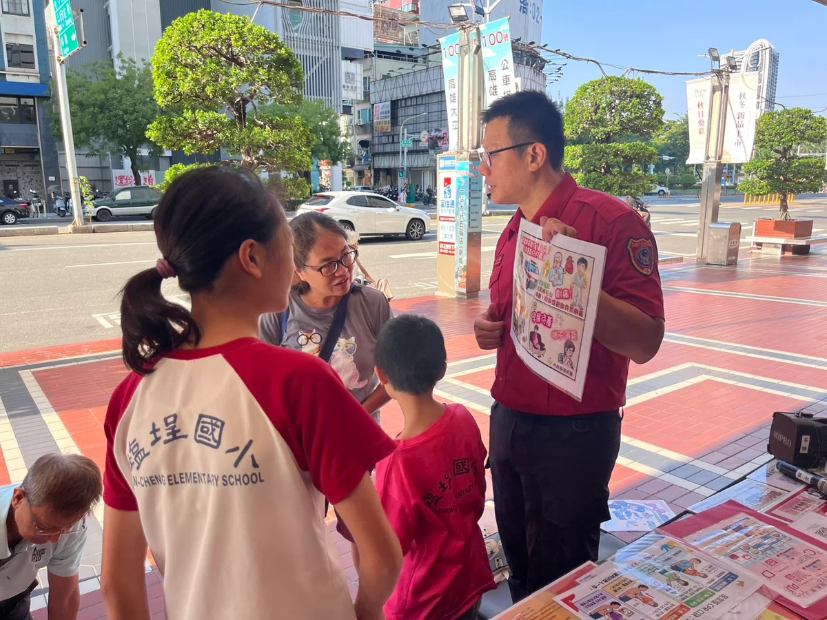 救護不只靠消防員 高雄救護週把急救觀念帶進街頭