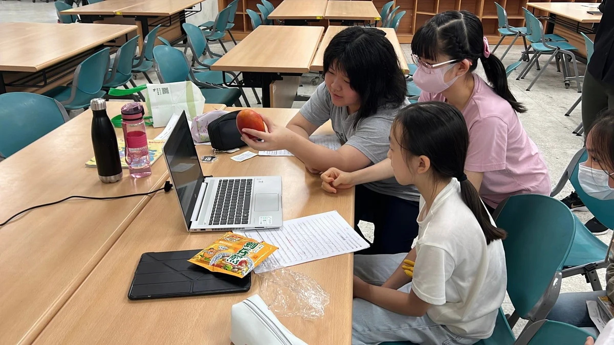 濱江國小連線熊本出水南小學　孩子用英語聊校園也談文化