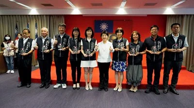 盧秀燕表揚16個優勝機關 台中性平獎項看見政策走進生活