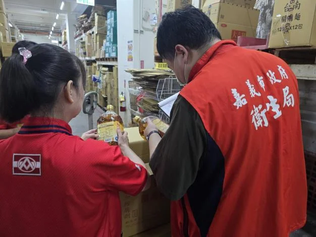 嘉市清查問題大豆沙拉油　四天內下架995件