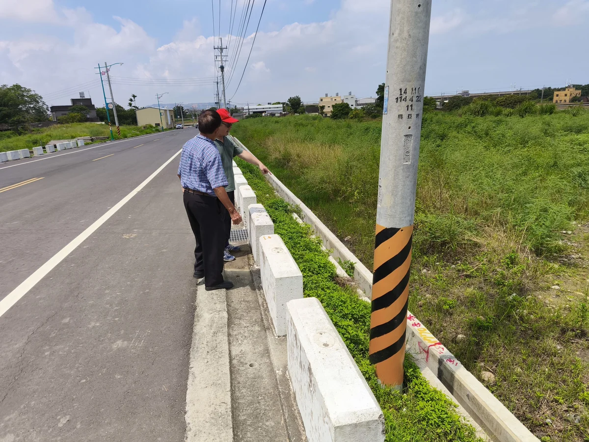 石鎮農地重劃完成點交 苑裡農路與排灌設施同步改善