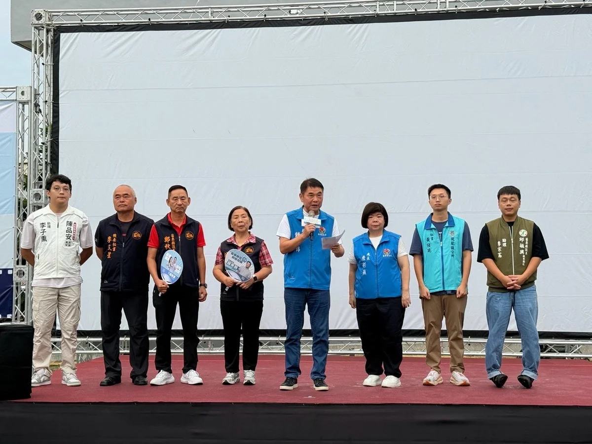 後龍夏夜下起短暫陣雨　節電闖關與電影仍聚住人潮