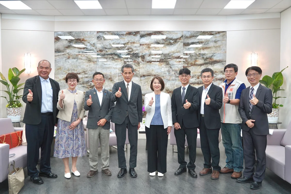 笠間市訪團到屏東 從芒果聊到二戰遺骨與地方情誼