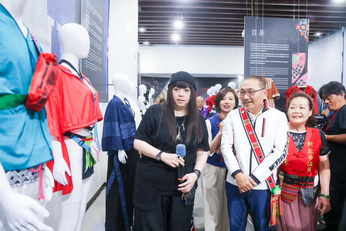 陪伴族人二十三年 新北原民服務中心啟用並展出織藝