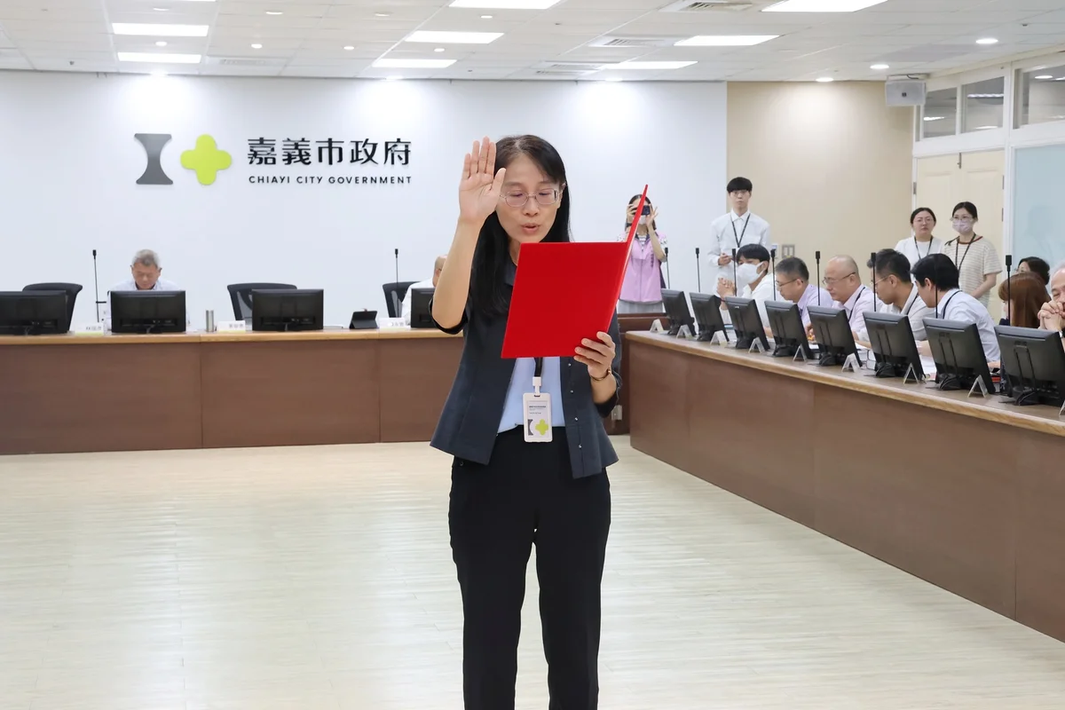 嘉義市府新人事到位　洪彩燕、何季嬬今宣誓履新