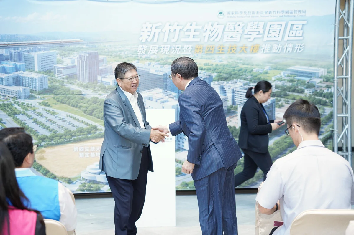 卓榮泰走進新竹生醫園區 第四生技大樓盼帶來1650個工作